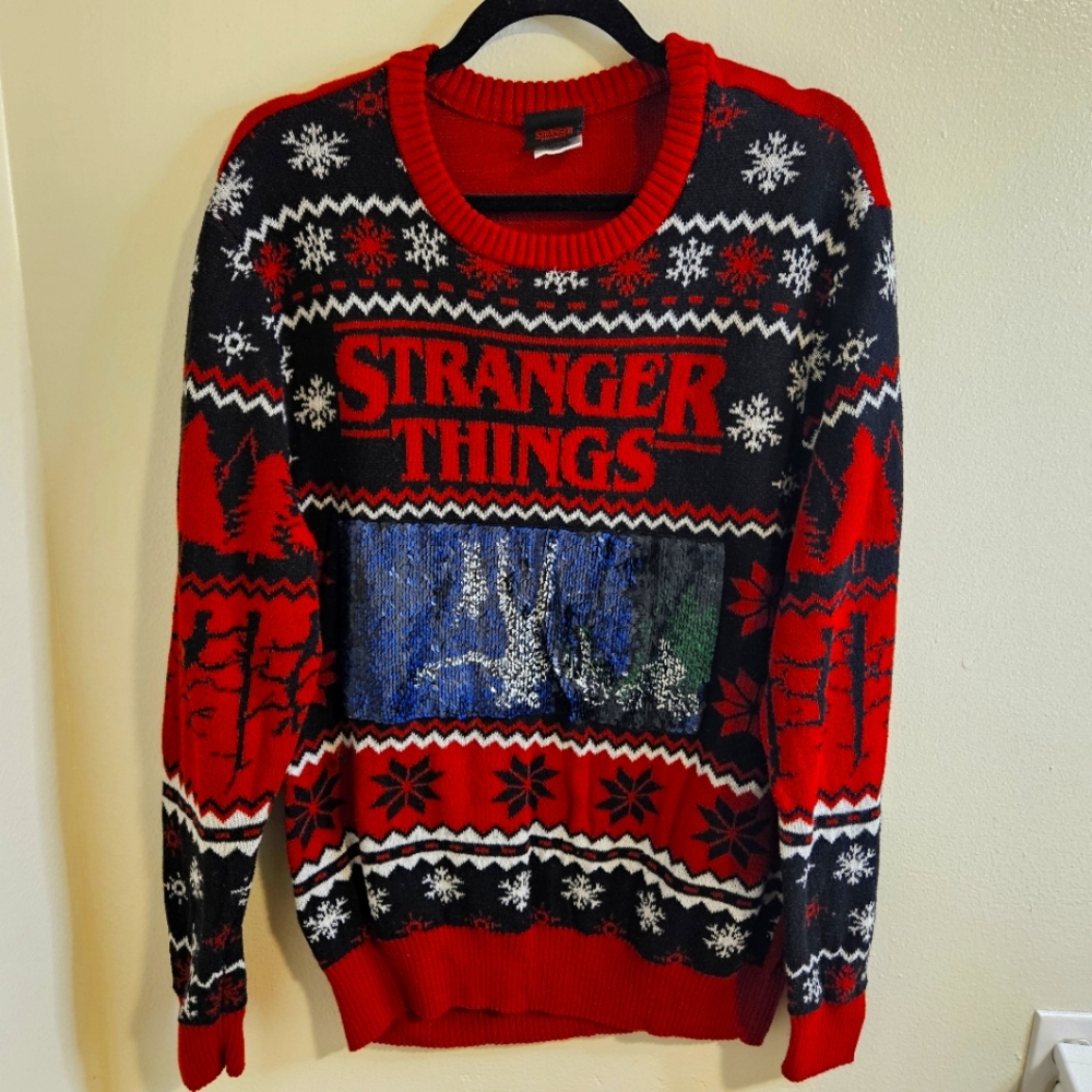 NETFLIX Stranger Things Official Christmas Sweater Reversible sequins Si…